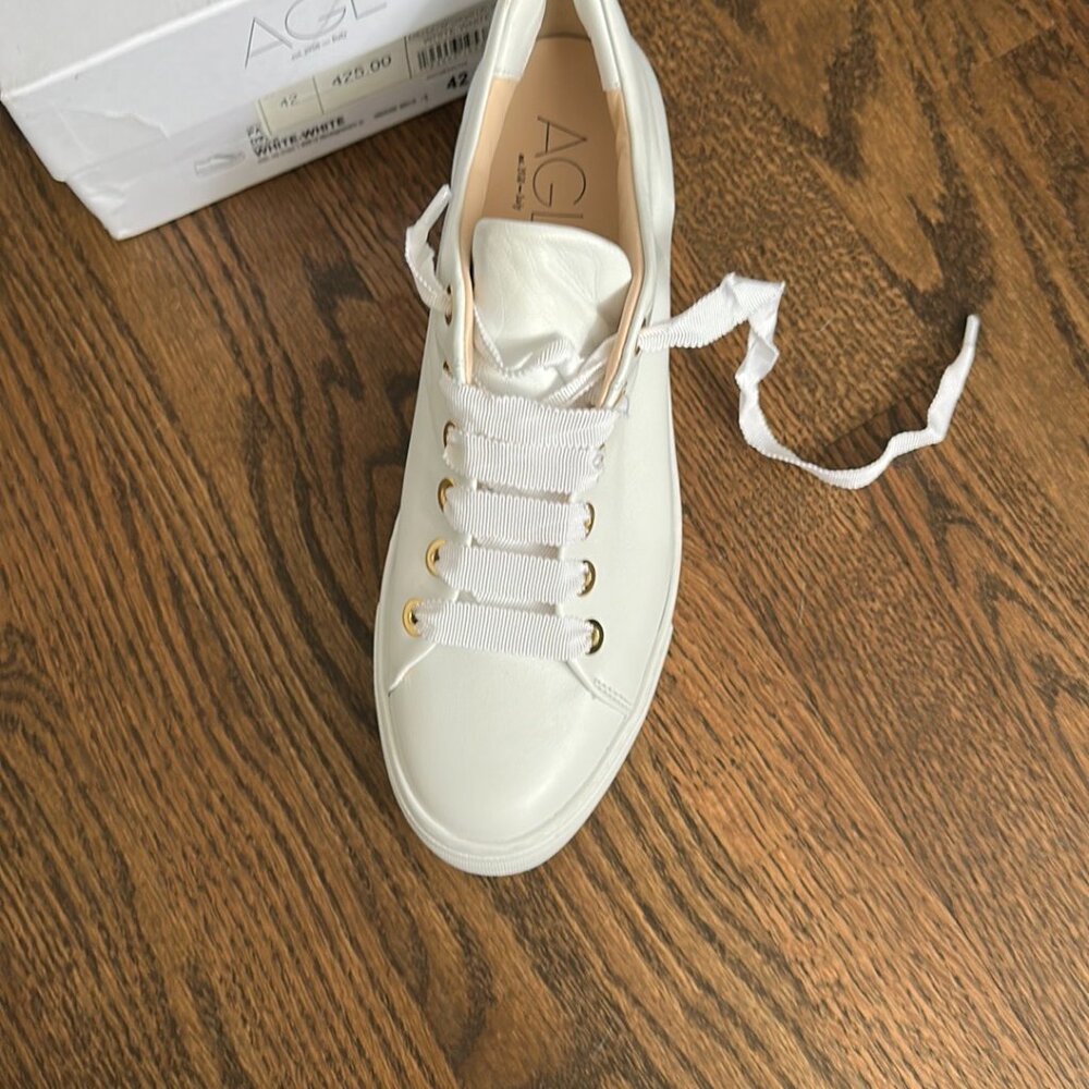 AGL White Leather Platform Sneakers – Size 11🇮🇹